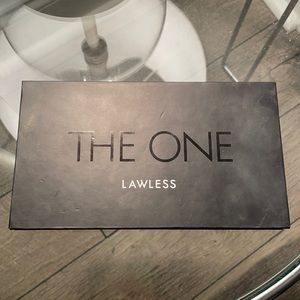 Lawless the one eyeshadow pallet
